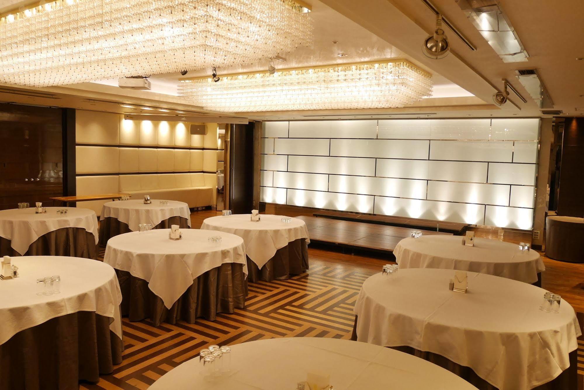 Hotel Yokohama Garden Экстерьер фото