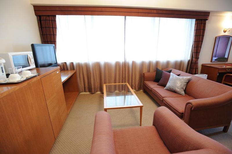 Hotel Yokohama Garden Экстерьер фото